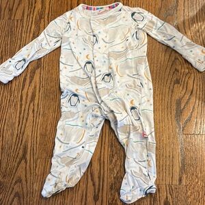 Size 0-3 Magnetic Me